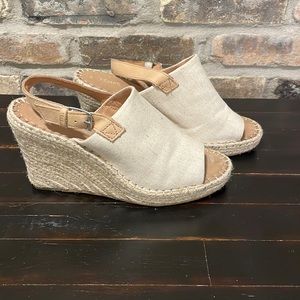 Tom’s Wedges! Size 8.5